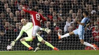 Juan Mata membobol gawang Manchester City di menit ke-54. Darren Staples/Reuters/detikFoto.