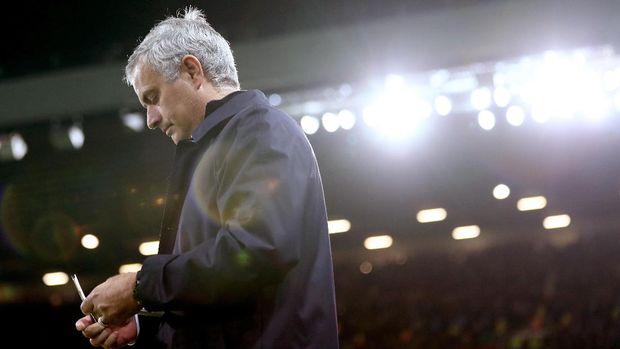 Kutipan-kutipan Terbaik 2016: Wenger Bertemu Tuhan dan Klopp vs Neville