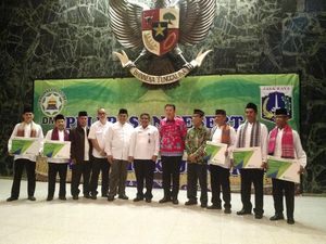Ahok Lepas 50 Marbut Masjid di Jakarta untuk Umrah di Makkah