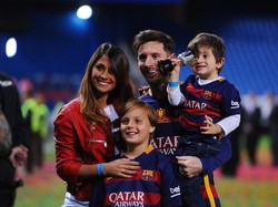 Messi Ajak Keluarga Melancong ke Disneyland