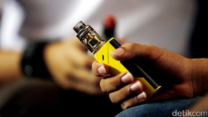 Vape makin banyak dikaitkan dengan masalah paru (Foto: Rengga Sancaya) Vape makin banyak dikaitkan dengan masalah paru (Foto: Rengga Sancaya)