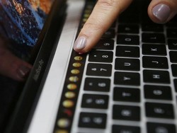 Microsoft Ejek Touch Bar MacBook Pro