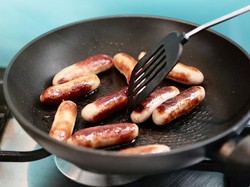 Paparan Kimia dari Panci Anti Lengket Diklaim Bikin Penis Menciut