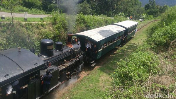 Kereta Uap Kuno di Ambarawa yang Kembali Hidup