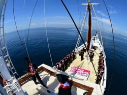 Seru Banget! Sumpah Pemuda Diperingati di Atas Kapal Phinisi