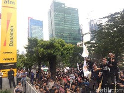 Serikat Pekerja Danamon: Dalam 3 Tahun, 10.000 Karyawan Kena PHK