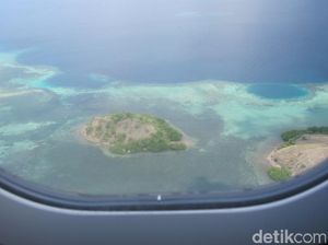Oh, Begini Indahnya Labuan Bajo Dilihat dari Pesawat