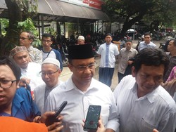 Cegah Korupsi, Anies Baswedan akan Kurangi Transaksi Tunai di Jakarta