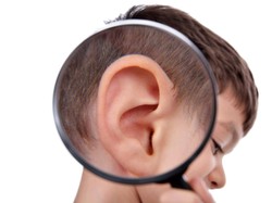 10 Hari Sakit Tak Tertahankan, Ternyata Ada 14 Belatung di Telinga Anak Ini