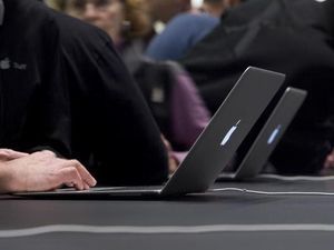 Penjualan Laptop Apple Jungkalkan Asus