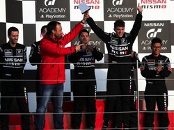 Pebalap Indonesia Naik Podium di Nissan GT Academy 2016