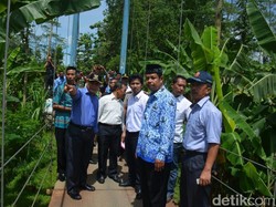 Pastikan Kualitas Pembangunan, Bupati Emil Safari Infrastruktur