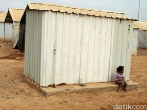 Atap Seng Bikin Rumah Kayak Sauna? Tenang, Masih Bisa Diakali