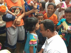 Pesan dari Bocah Perempuan di Pademangan yang Cium Kening Anies Baswedan