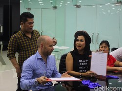 Belajar Sulam, Melaney Ricardo Buka Peluang Usaha Kecantikan