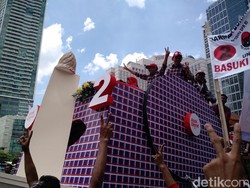 Sampai di Bundaran HI, Ahok-Djarot Disambut Pendukung 2 Jari