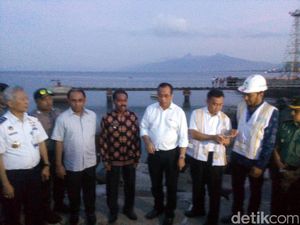 Tinjau Pelabuhan El Say Maumere, Menhub Minta Pemda Majukan Komoditas Daerah