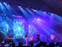 Lirik dan Chord Hujan Turun oleh Sheila on 7