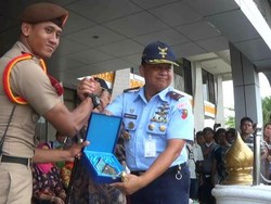 Peringati Hari Sumpah Pemuda, Taruna AAU Gelar Parade Drum Band di Riau
