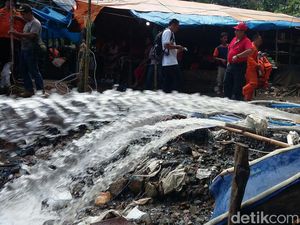 7 Mesin Penyedot Air Dioperasikan Evakuasi 11 Penambang yang Tertimbun Longsor