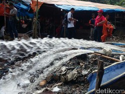 7 Mesin Penyedot Air Dioperasikan Evakuasi 11 Penambang yang Tertimbun Longsor