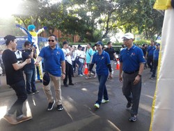 Rini Soemarno Jadi Sasaran Selfie di HUT 18 Bank Mandiri