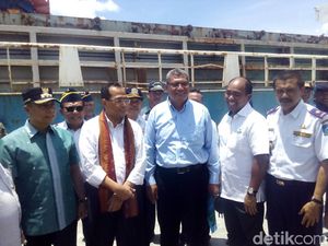 Tinjau Pelabuhan Bima, Menhub Harap Sinergi Stakeholder Semakin Baik
