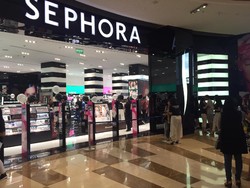 Sephora Akan Hadirkan Kelas Kecantikan Gratis Untuk Penderita Kanker
