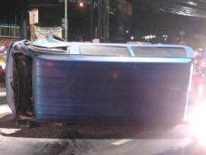 Suzuki Carry yang Terbakar di Jalan Raya Bogor Dievakuasi, 3 Orang Terluka