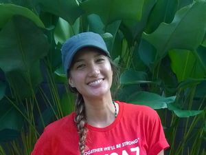 Nadine Chandrawinata: Naik Gunung Itu Perjalanan Spiritual