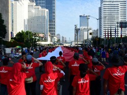 Aksa 7 Kibarkan Bendera Merah Putih 71 Meter di CFD Bundaran HI