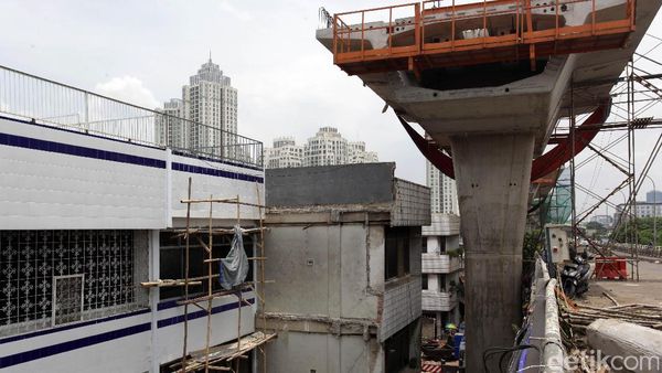Sejumlah Ruko Dibongkar, Imbas Pembangunan Jalan Layang TransJakarta