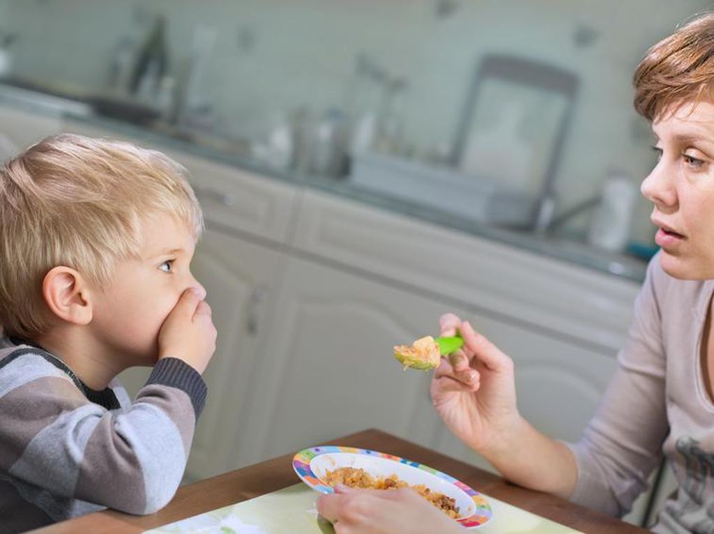 Sering Pilih-pilih Makan, Anak Bisa Berisiko Terkena Sembelit