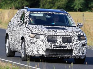 Volkswagen Mulai Uji Polo SUV?