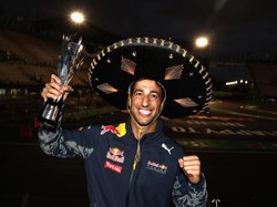 Ricciardo Akan Senang Satu Tim dengan Hamilton