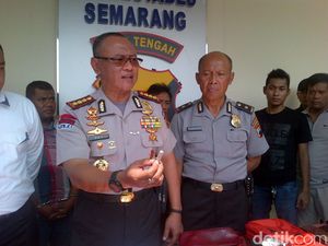 Bacok Warga, Geng ABG Bersenjata Celurit Dibekuk di Semarang