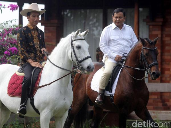 Melihat Lagi Aksi Jokowi Berkuda Bersama Prabowo