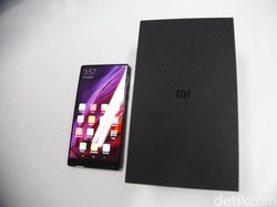 Xiaomi Mi Mix, Si Tanpa Bingkai yang Penuh Tenaga