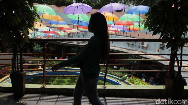 Cantiknya Terowongan Penyeberangan Orang di Kota