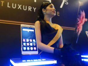 Ponsel Premium Polytron Dibanderol Rp 3 Jutaan