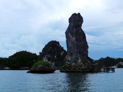 Batu Pensil, Ikon Unik Teluk Kabui di Raja Ampat