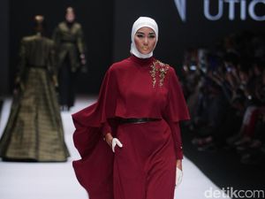 Foto: Inspirasi Busana Hijab Pesta dari Dian Pelangi Hingga Ria Miranda