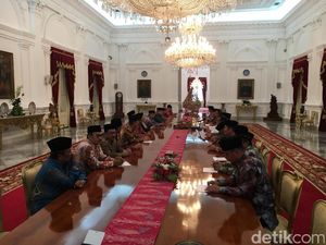Bertemu Jokowi, Ketum Muhammadiyah: Kita Cari Jalan Terbaik