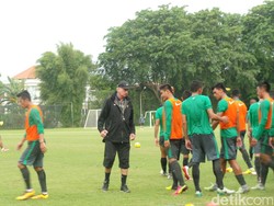 Tak Leluasa Panggil Pemain ke Piala AFF, Riedl: Tak Semua Klub Dukung Timnas