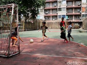 Satu Siang di Rusun Benhil