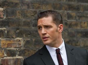 Tom Hardy Terima Penghargaan Kerajaan Inggris Tom Hardy Terima Penghargaan Kerajaan Inggris