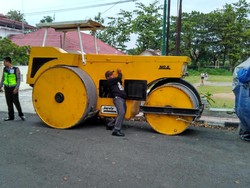 Sepeda Mininya Tergelincir, Bocah di Bantul Tewas Tergilas Stoom Walls