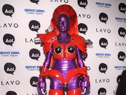 Foto: Kostum Halloween Tergila yang Pernah Dipakai Heidi Klum