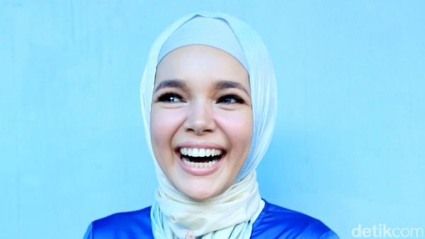 Dewi Sandra Cantik Banget Sih!