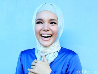 Dewi Sandra Cantik Banget Sih!